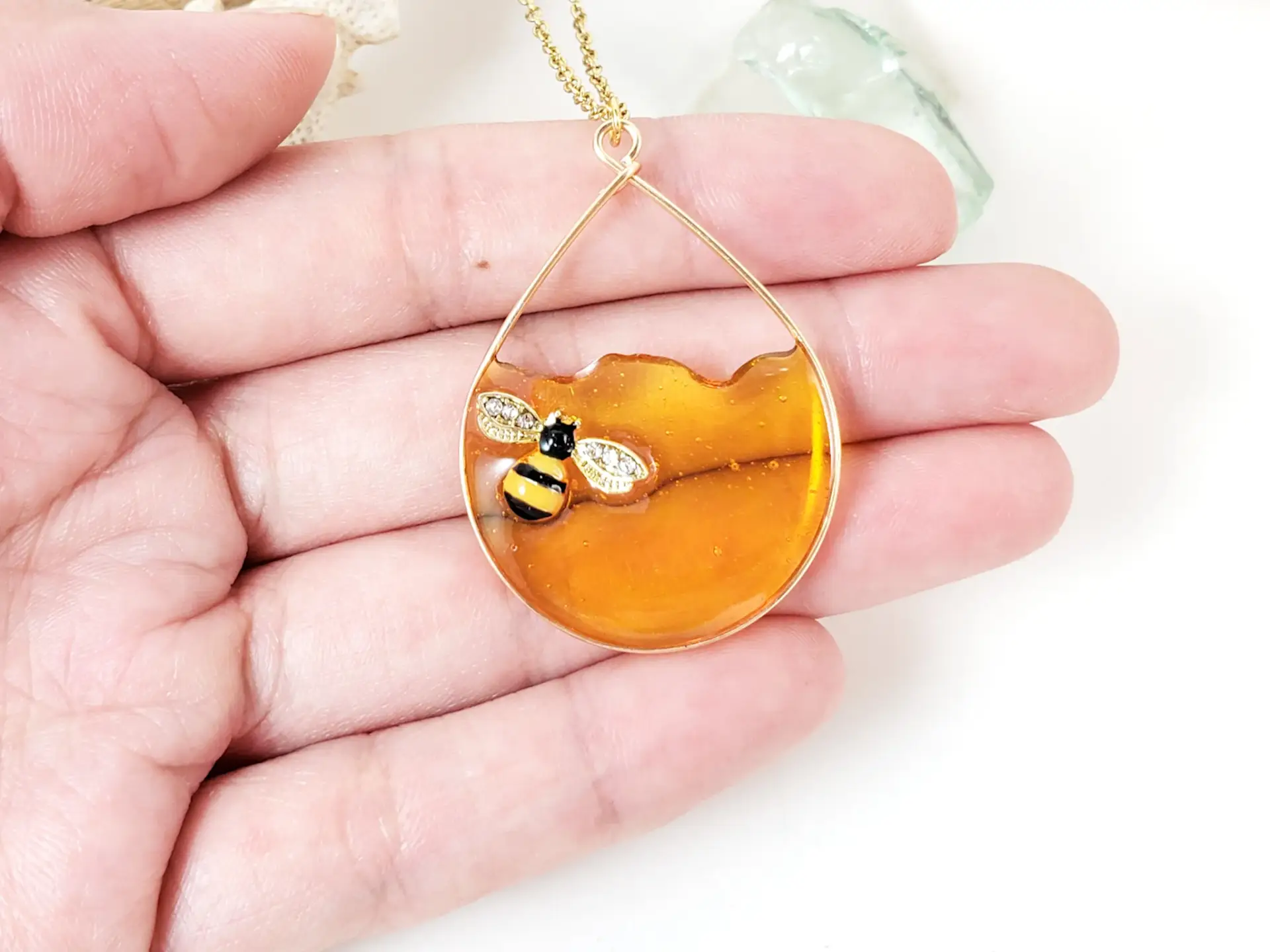 Honeybee earrings and necklace - Image 6