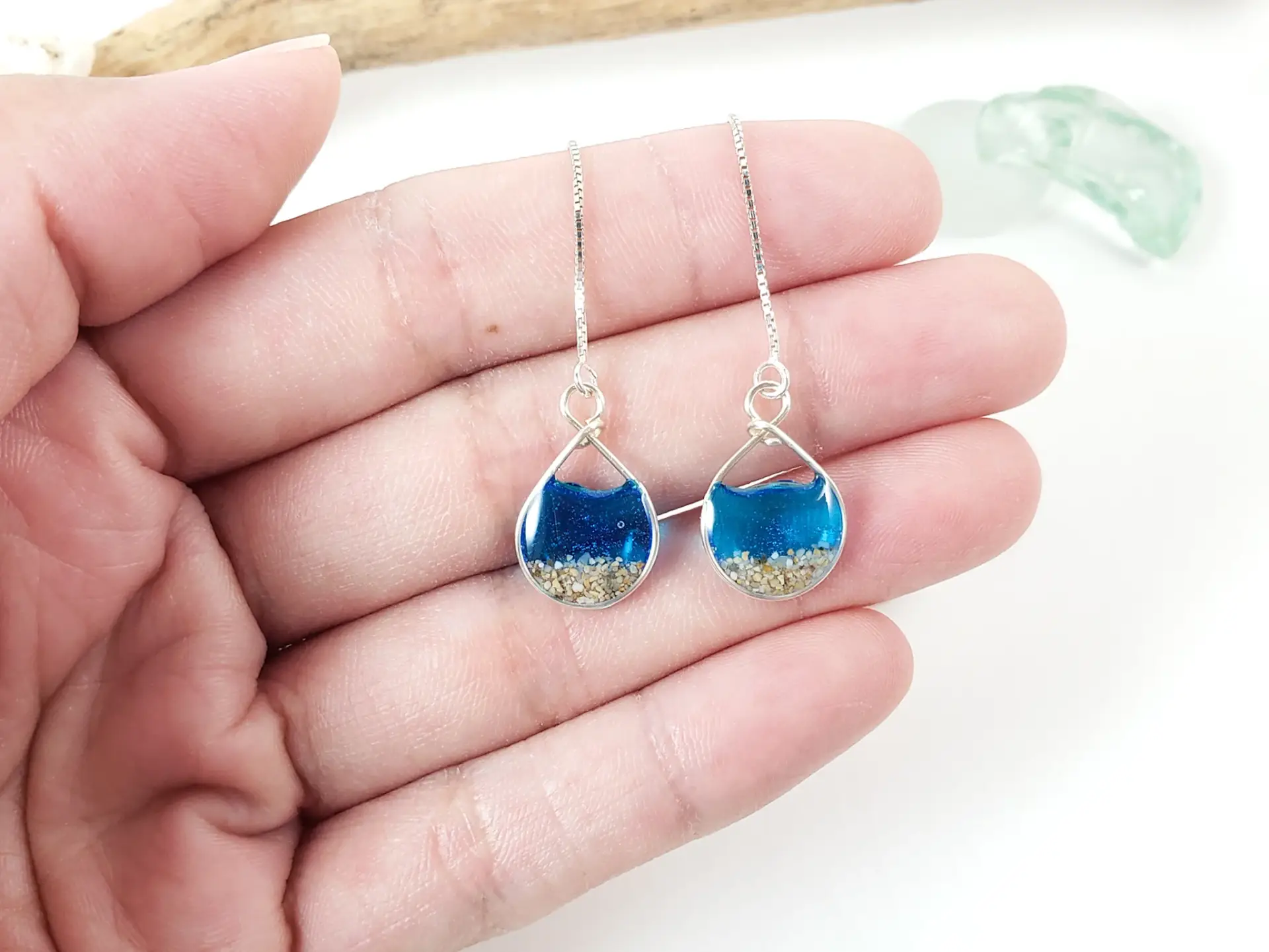 Marine blue water and sand threader earrings - Image 2