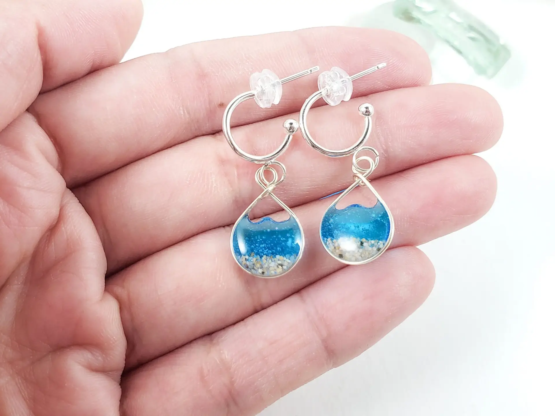 Marine blue water sand mini hoop earrings - Image 4