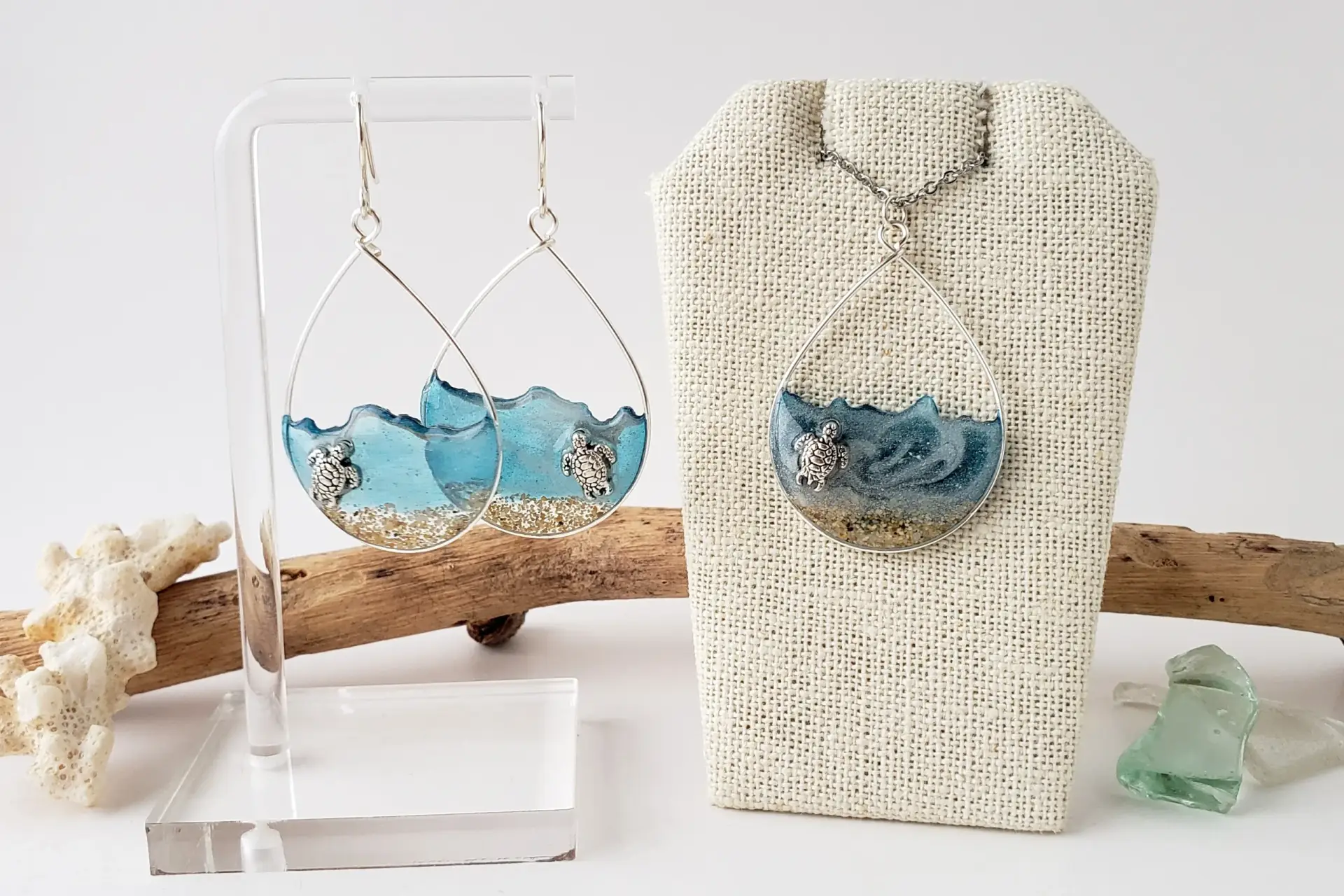 Baby turtle water sand earrings and necklace - Image 6