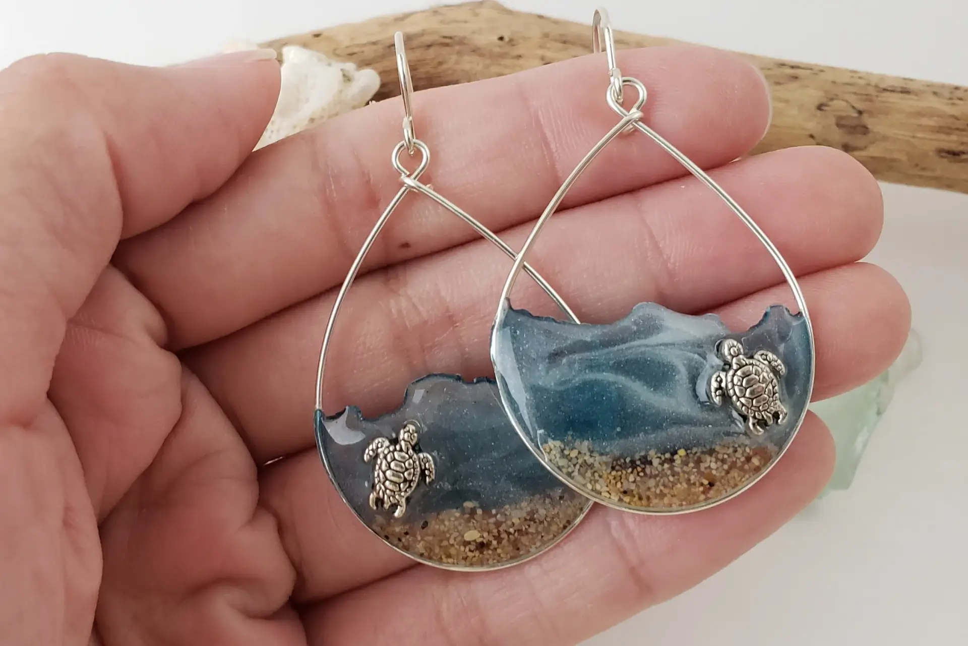 Baby turtle water sand earrings and necklace - Image 5