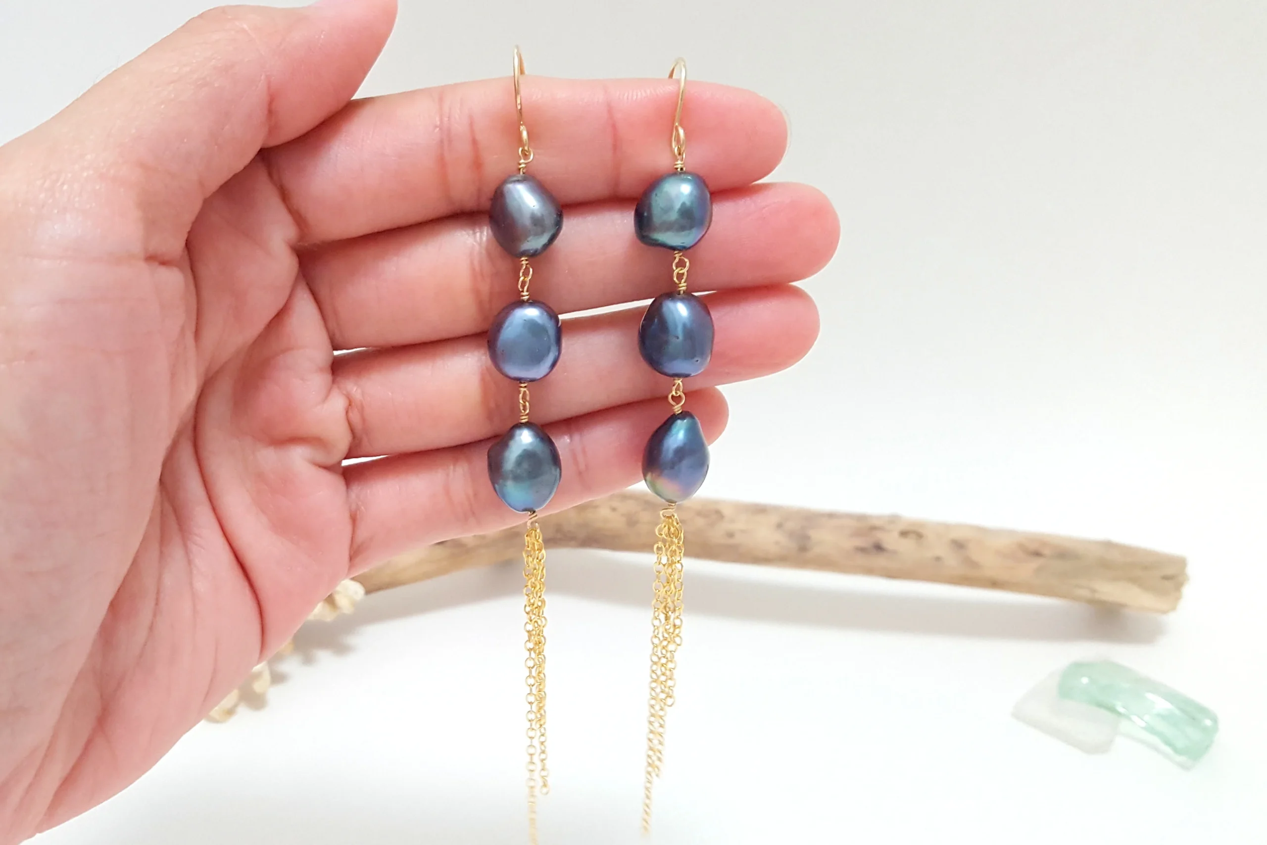 Baroque pearl tassel earrings - Image 2