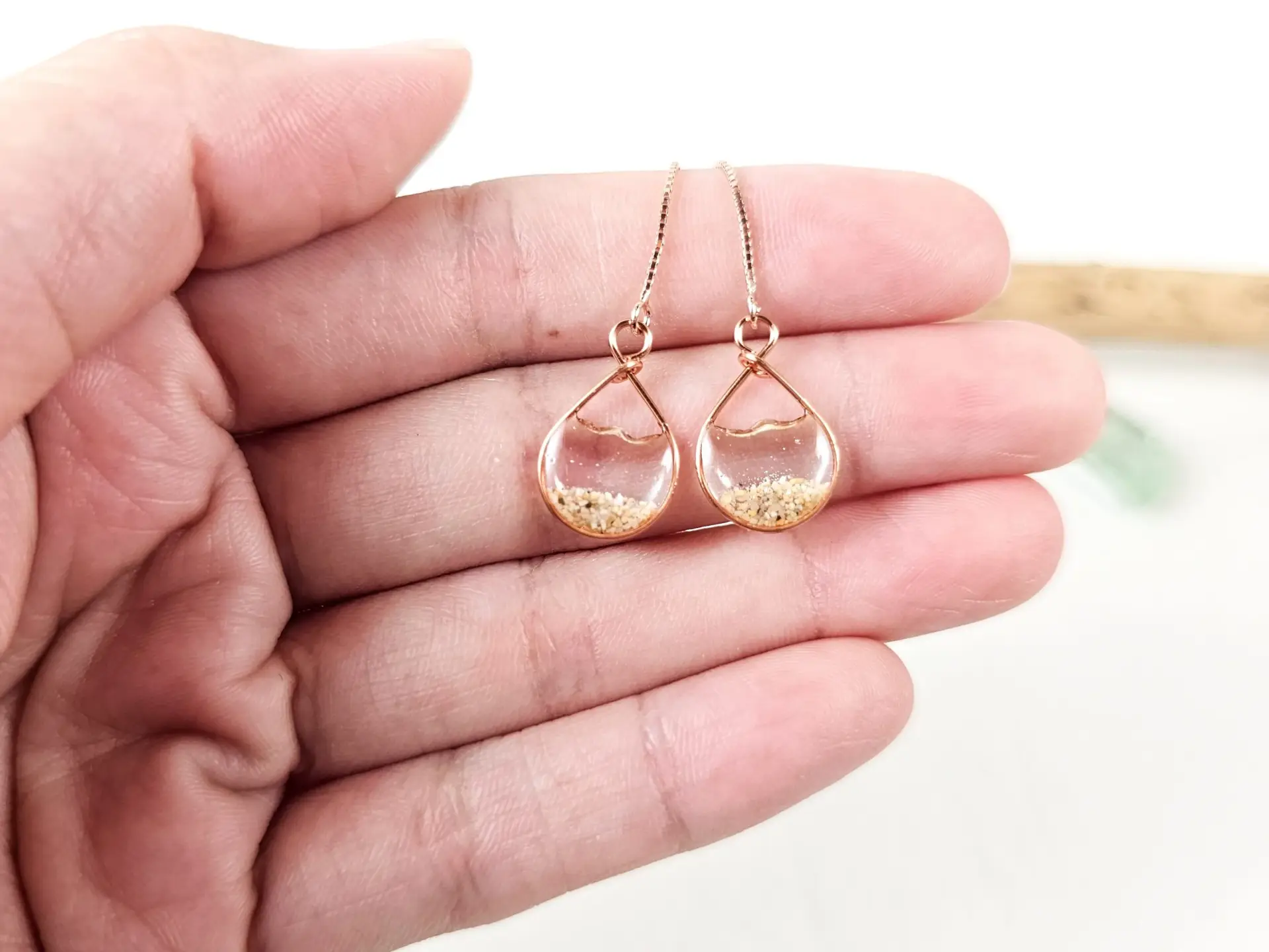 Clear water and sand threader earrings - Image 4