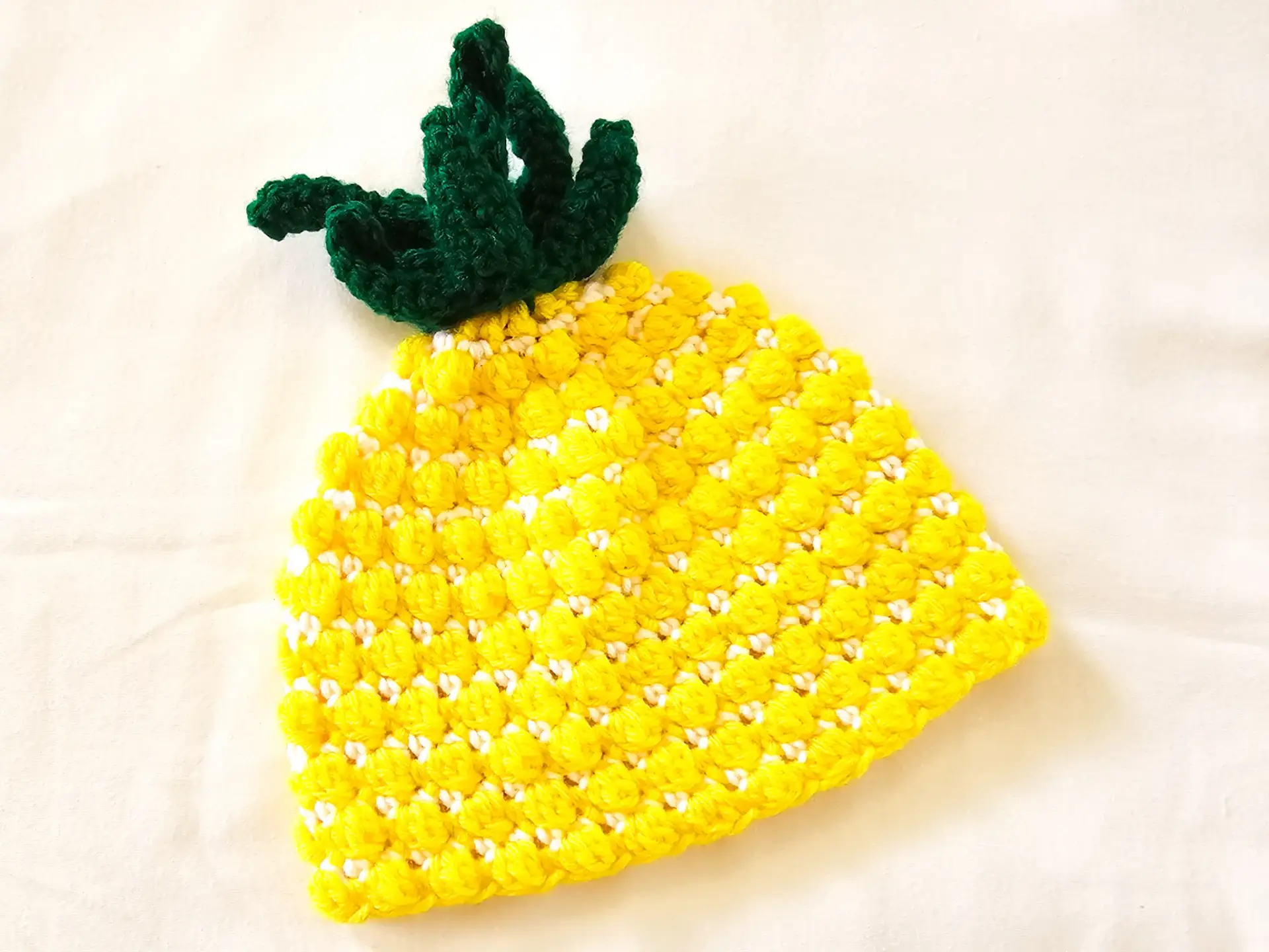 Crochet pineapple baby hat - Image 2