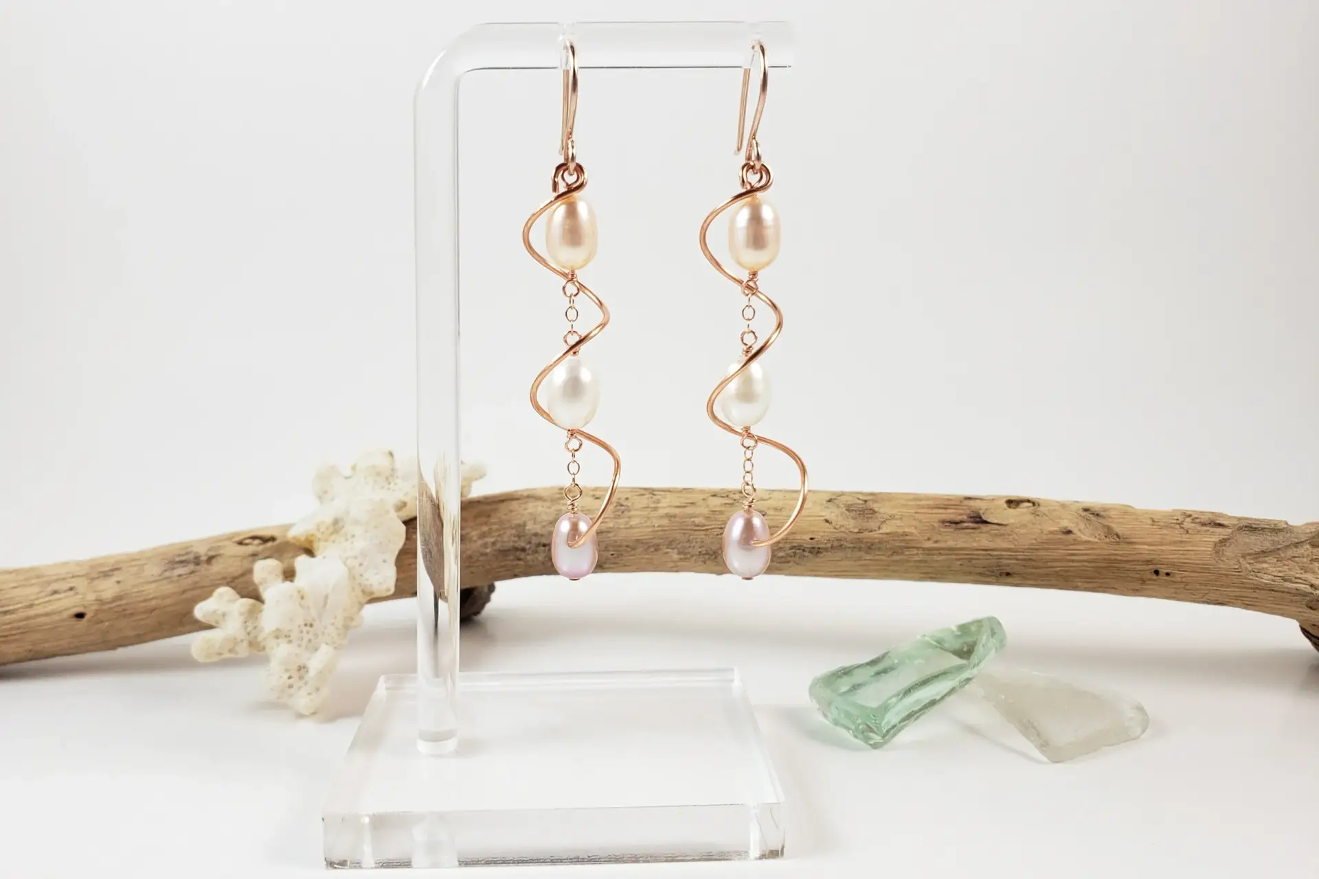 Freshwater pearl spiral earrings - Image 5