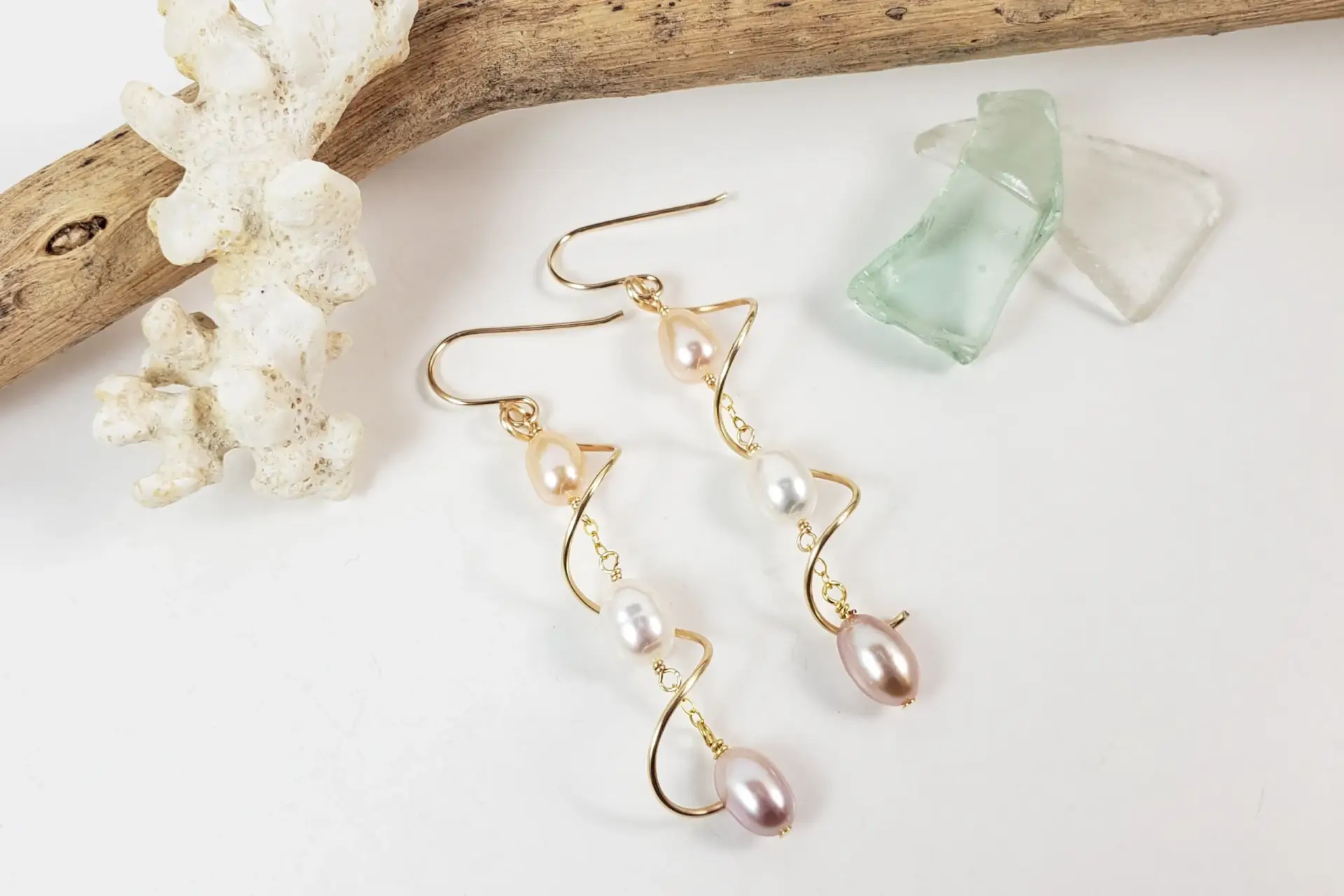 Freshwater pearl spiral earrings - Image 4