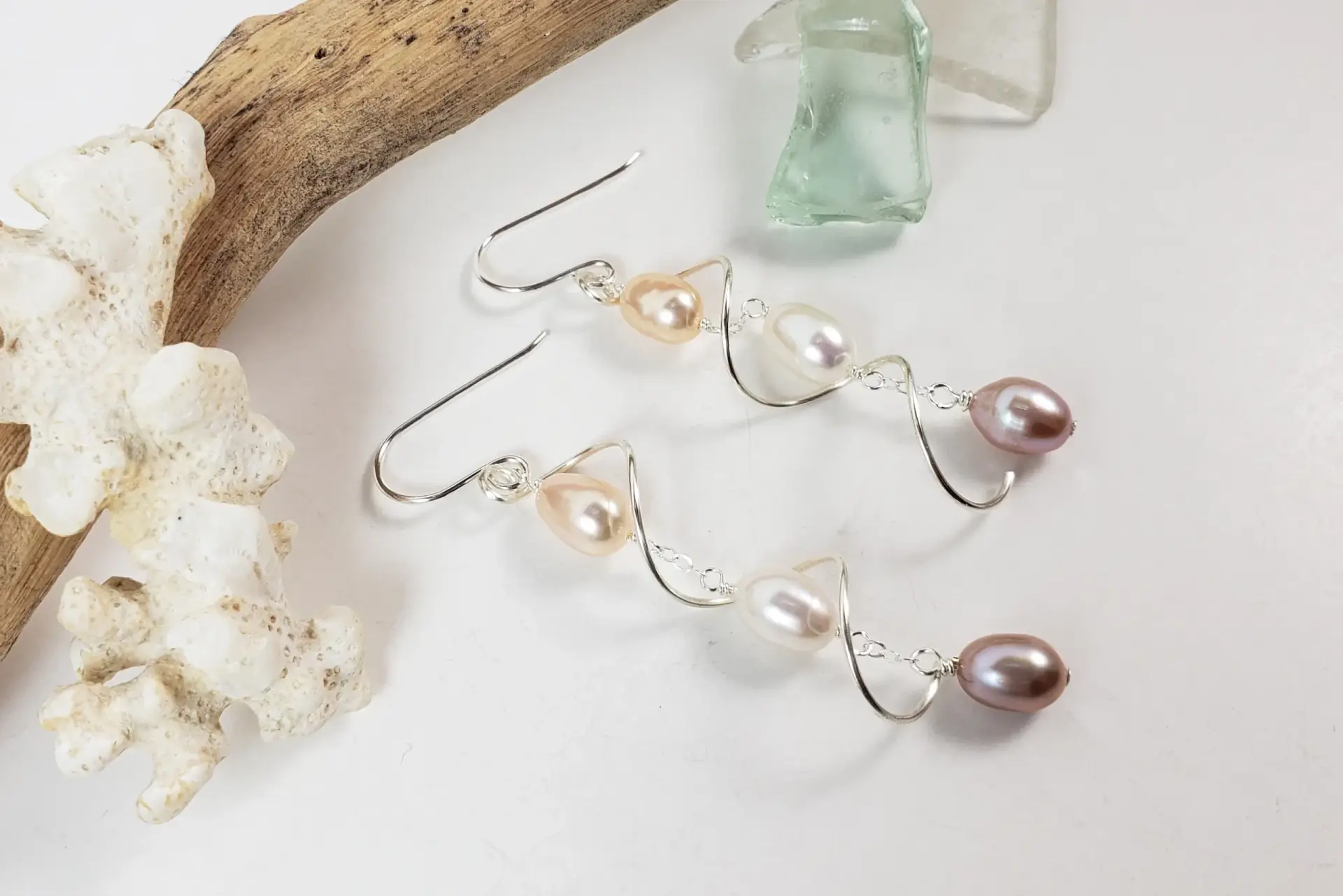 Freshwater pearl spiral earrings - Image 6