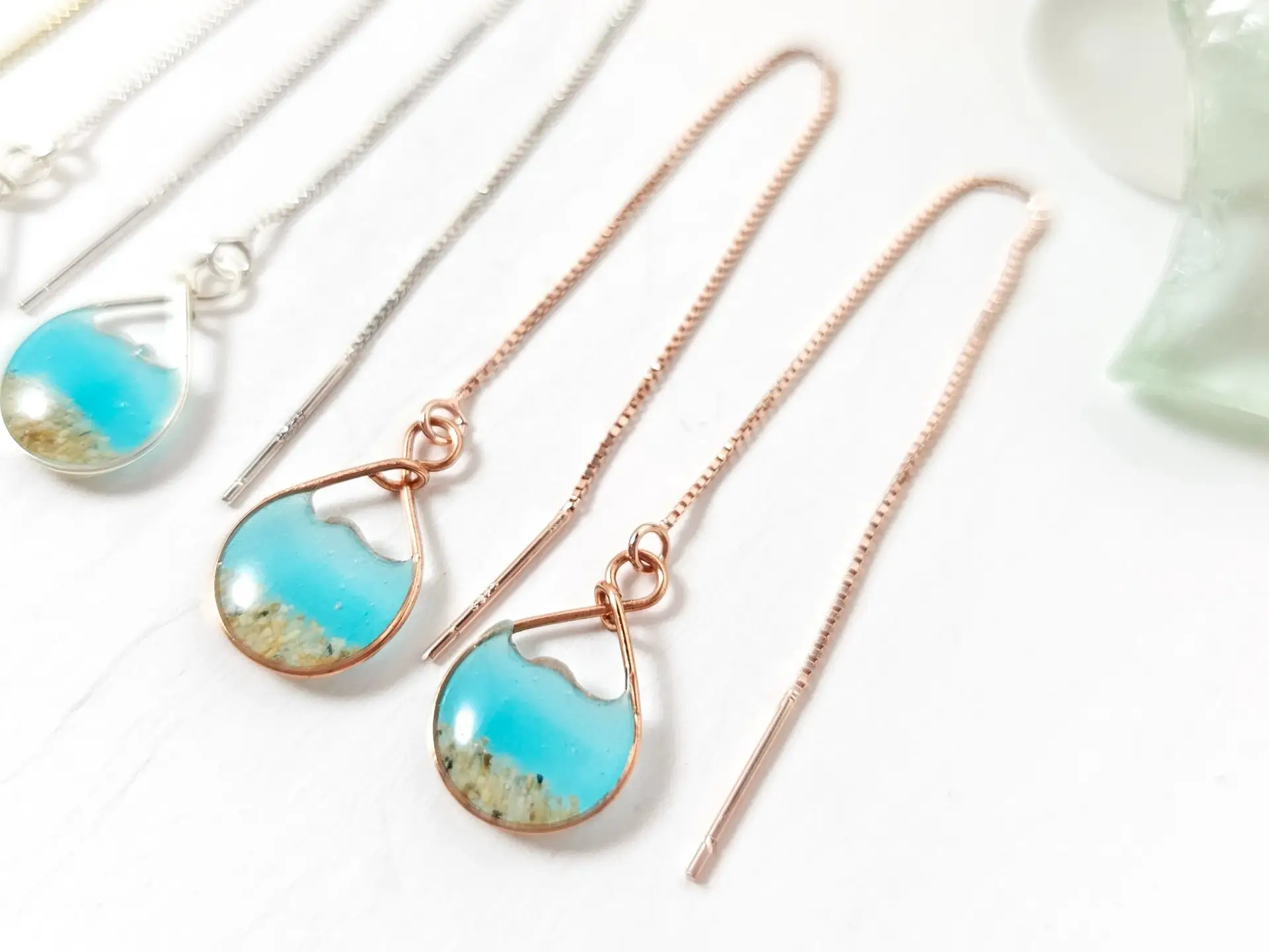 Aqua glow water and sand threader earrings - Image 3