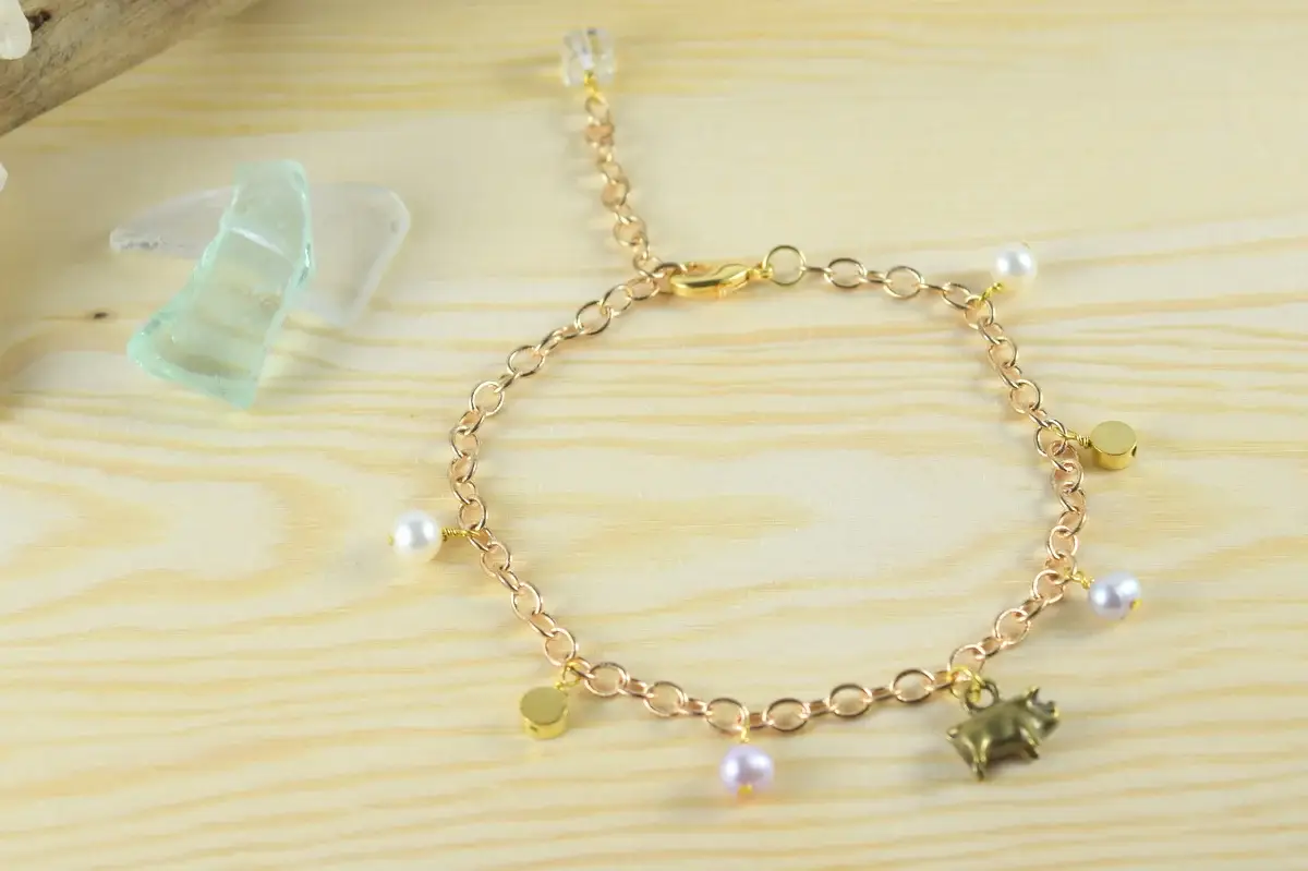 Pearl pig charm bracelet - Image 6