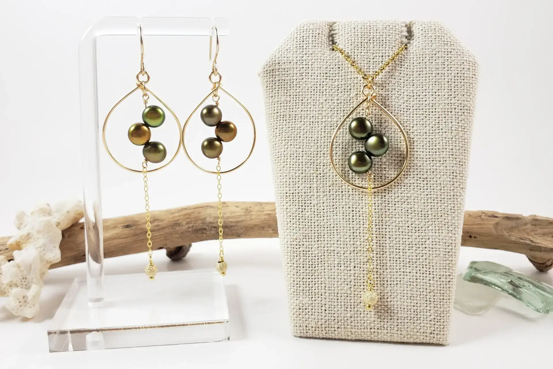 Olive green zig zag pearl earrings and necklace in silver and gold
