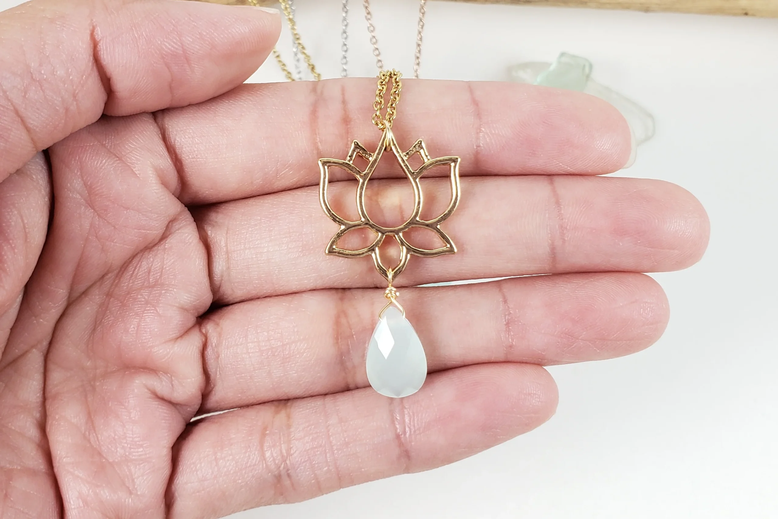 Large lotus earrings and necklace - Image 3