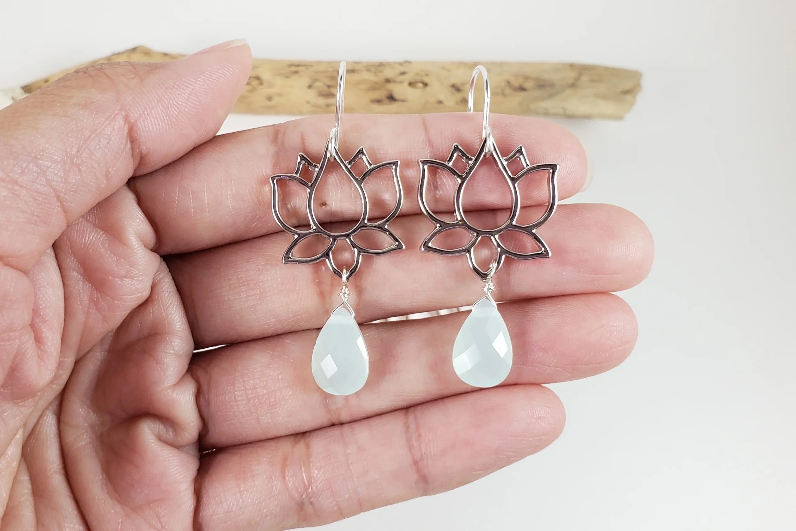 Large lotus earrings and necklace - Image 14