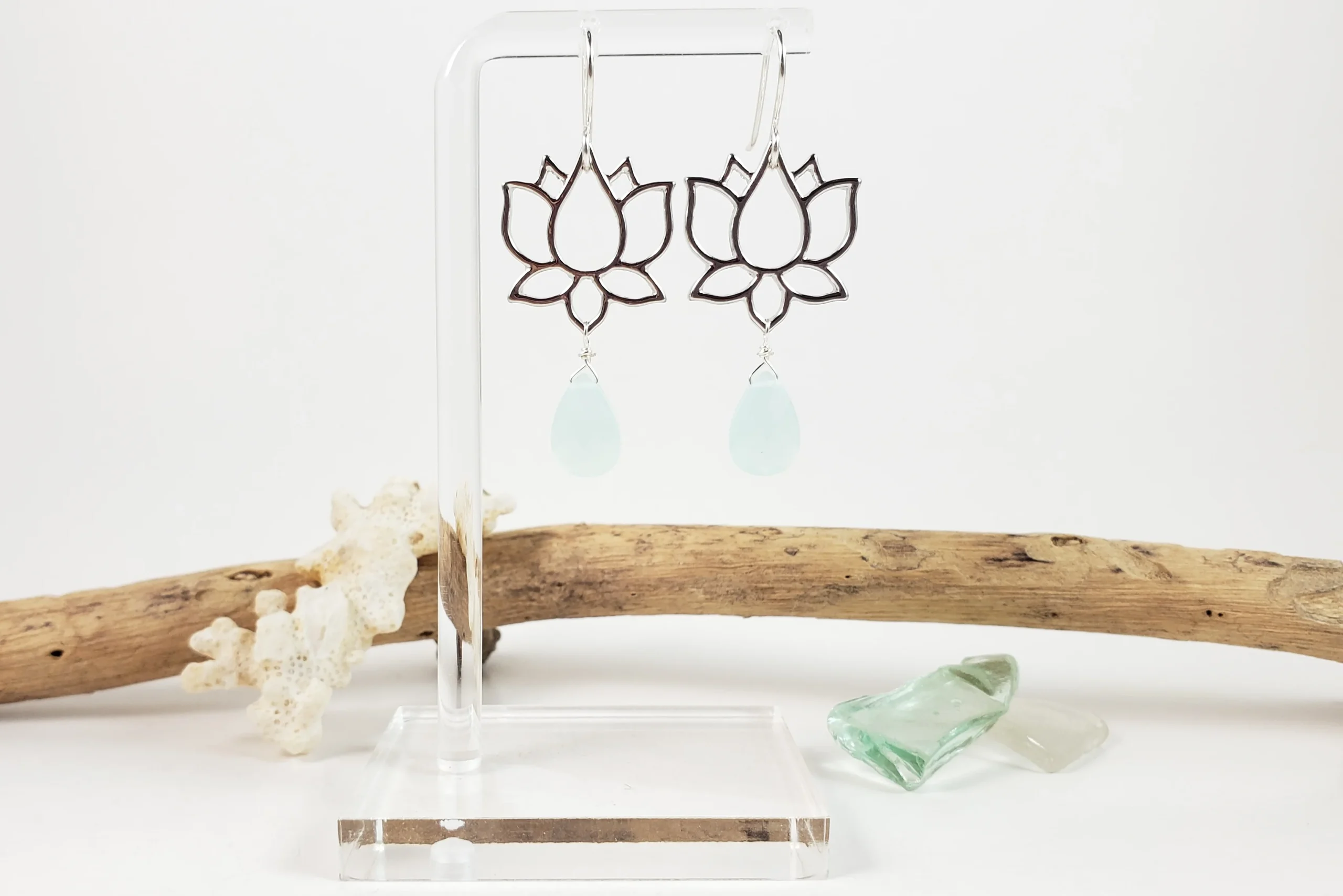 Large lotus earrings and necklace - Image 11