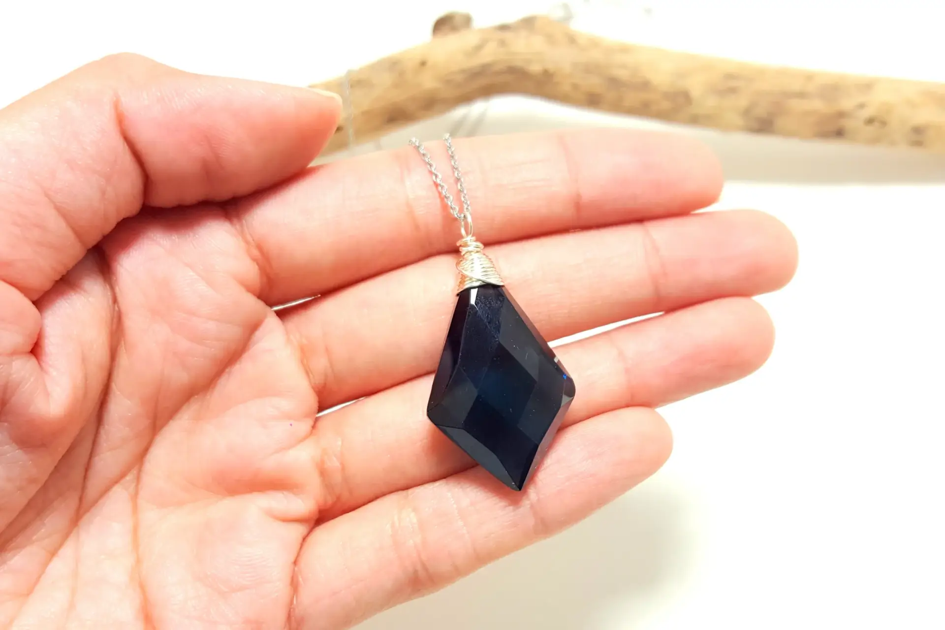 London blue glass rhombus necklace - Image 5