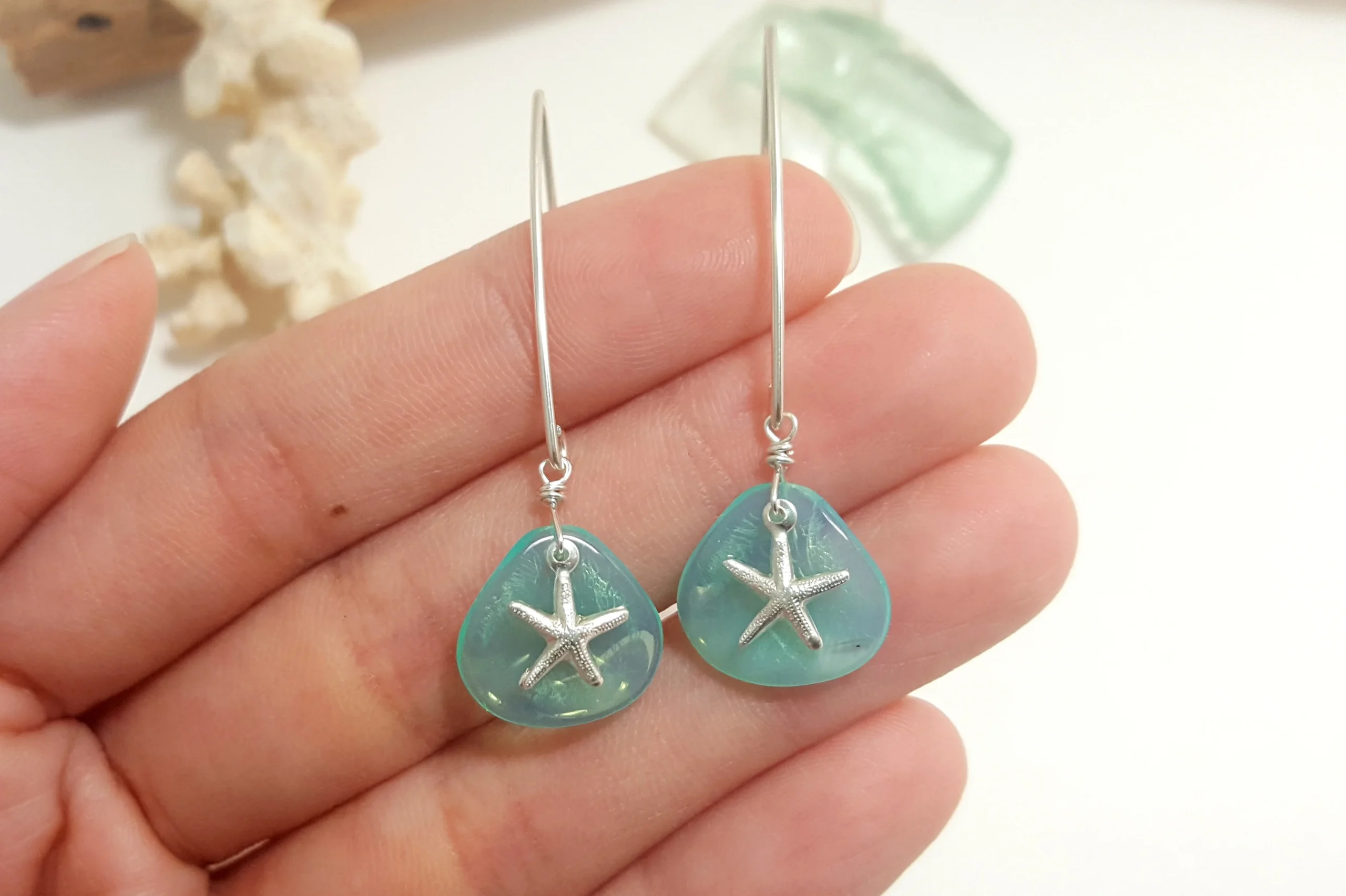 Glass petal and starfish earrings and necklace - Image 7