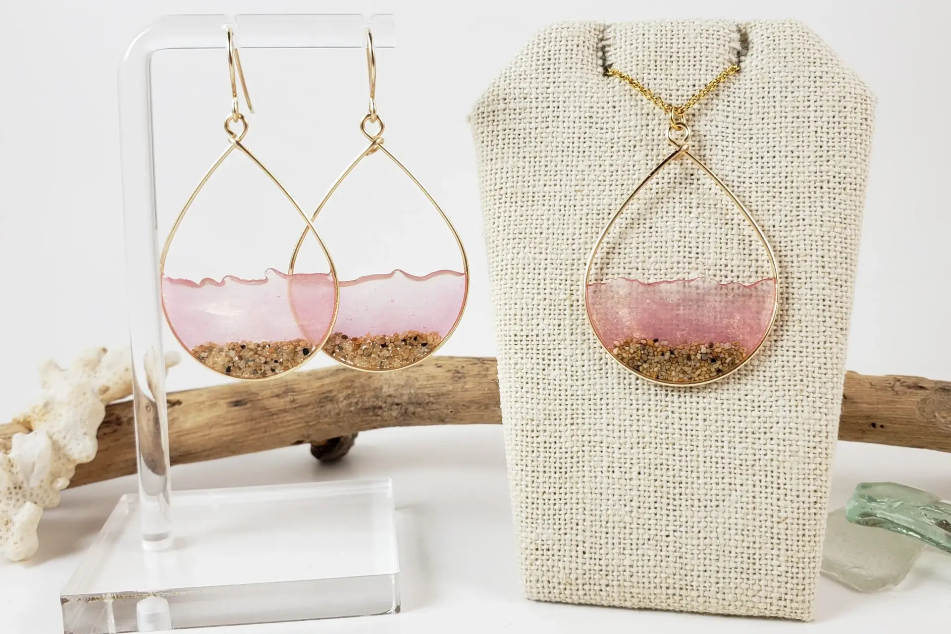 Rose gold water and sand earrings and necklace - Image 8