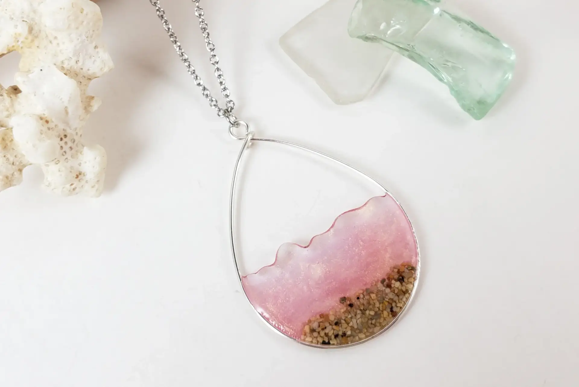 Rose gold water and sand earrings and necklace - Image 3