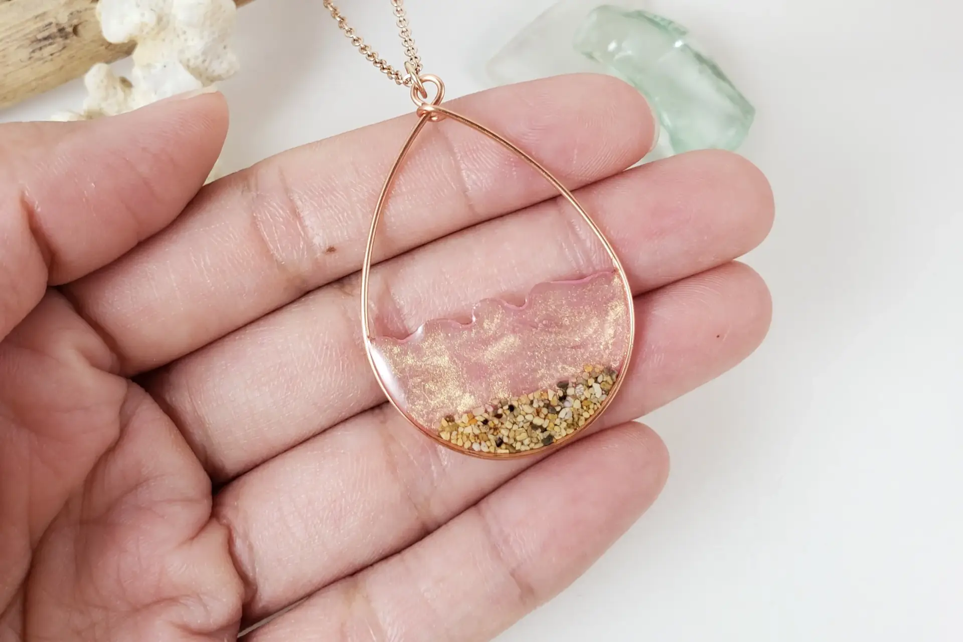 Rose gold water and sand earrings and necklace - Image 9