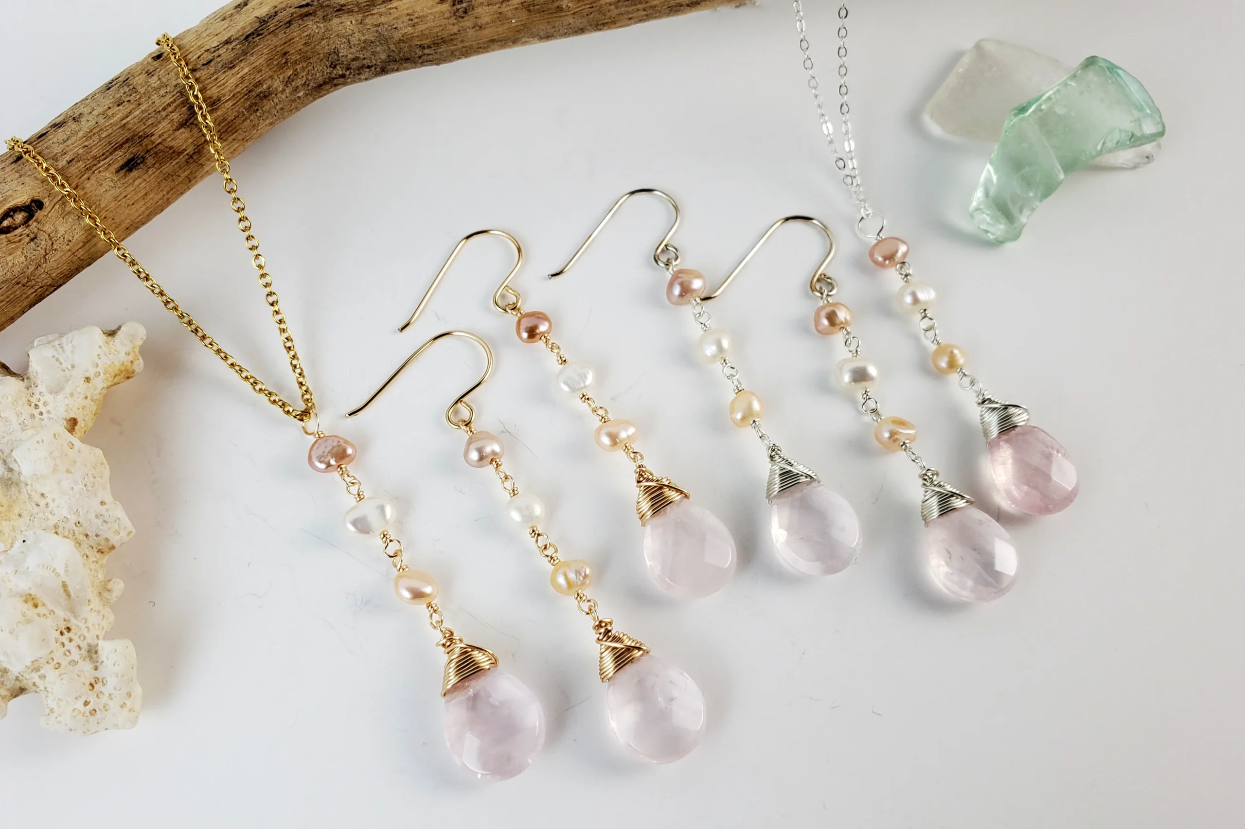 Rose quartz and freshwater pearls earring and necklace