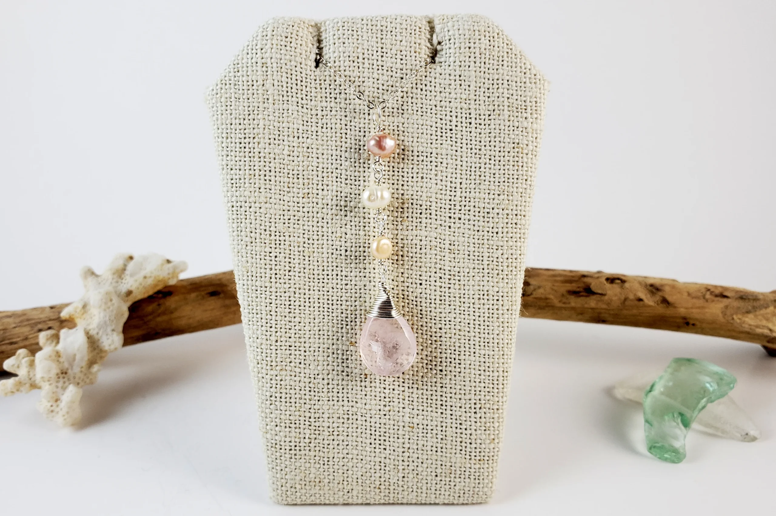 Rose quartz and freshwater pearls earring and necklace - Image 4