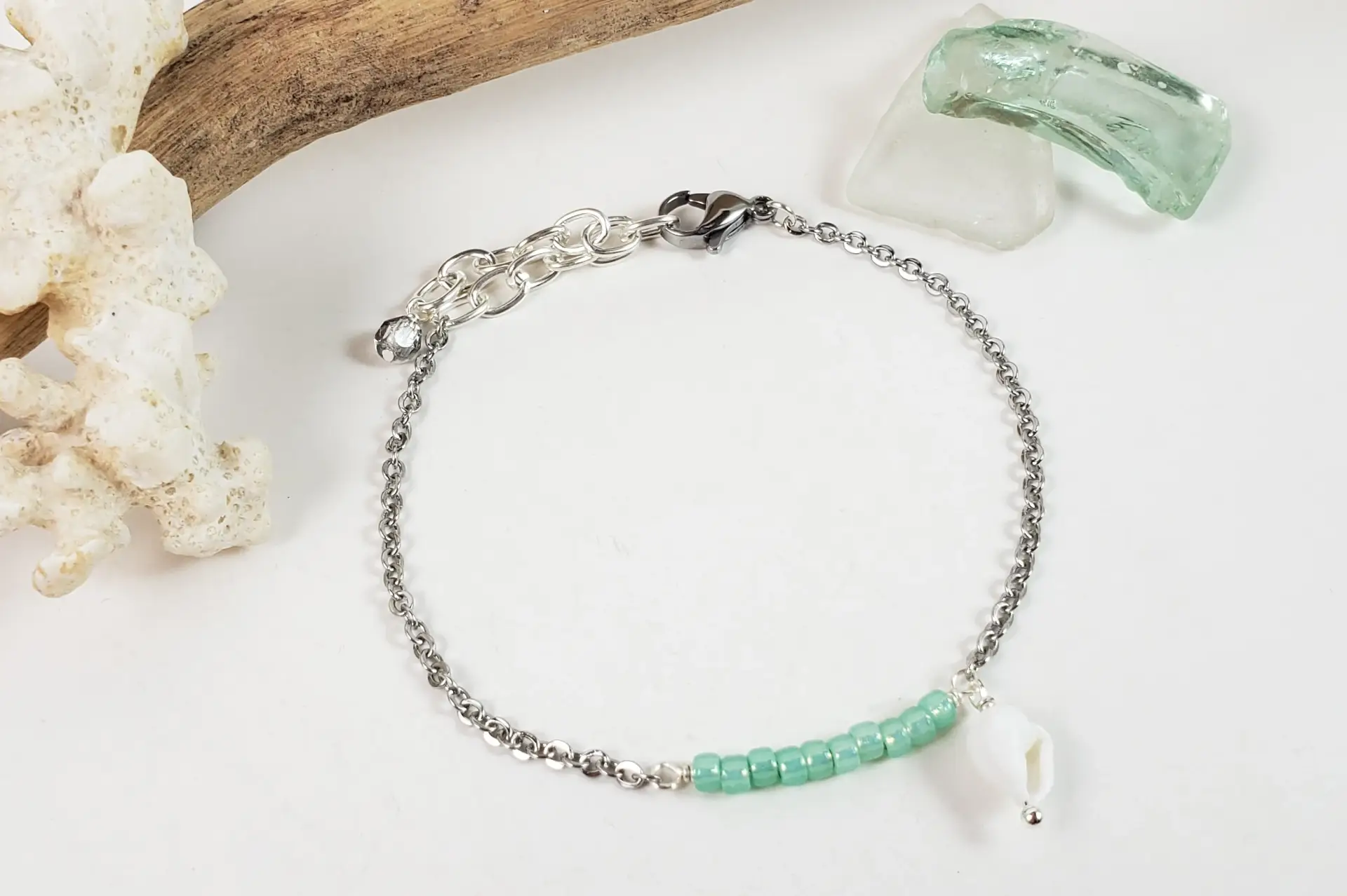 Sea Green Glass and Seashell Bracelet - Image 5