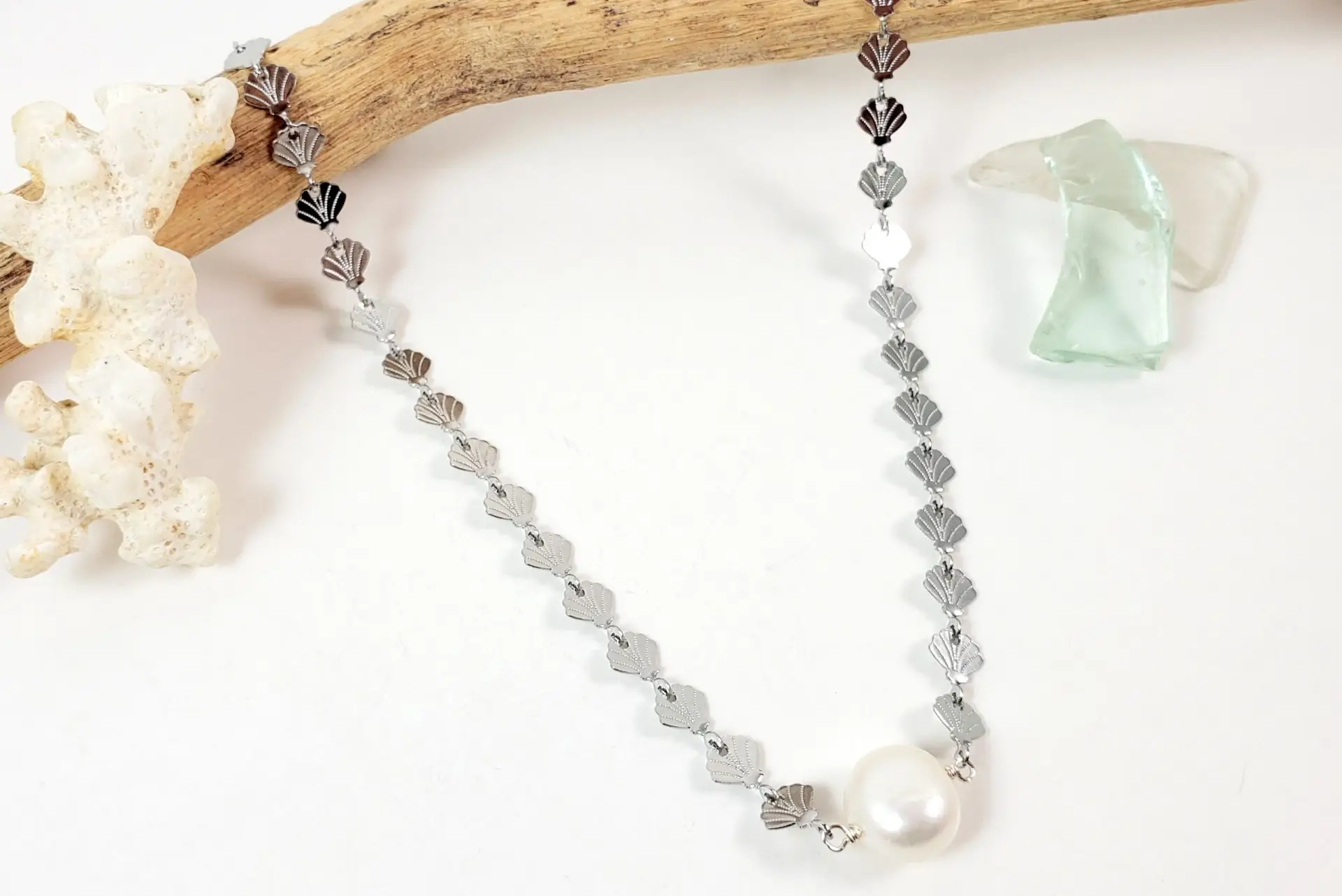 Shell chain and freshwater pearl earrings, necklace, and bracelet - Image 5