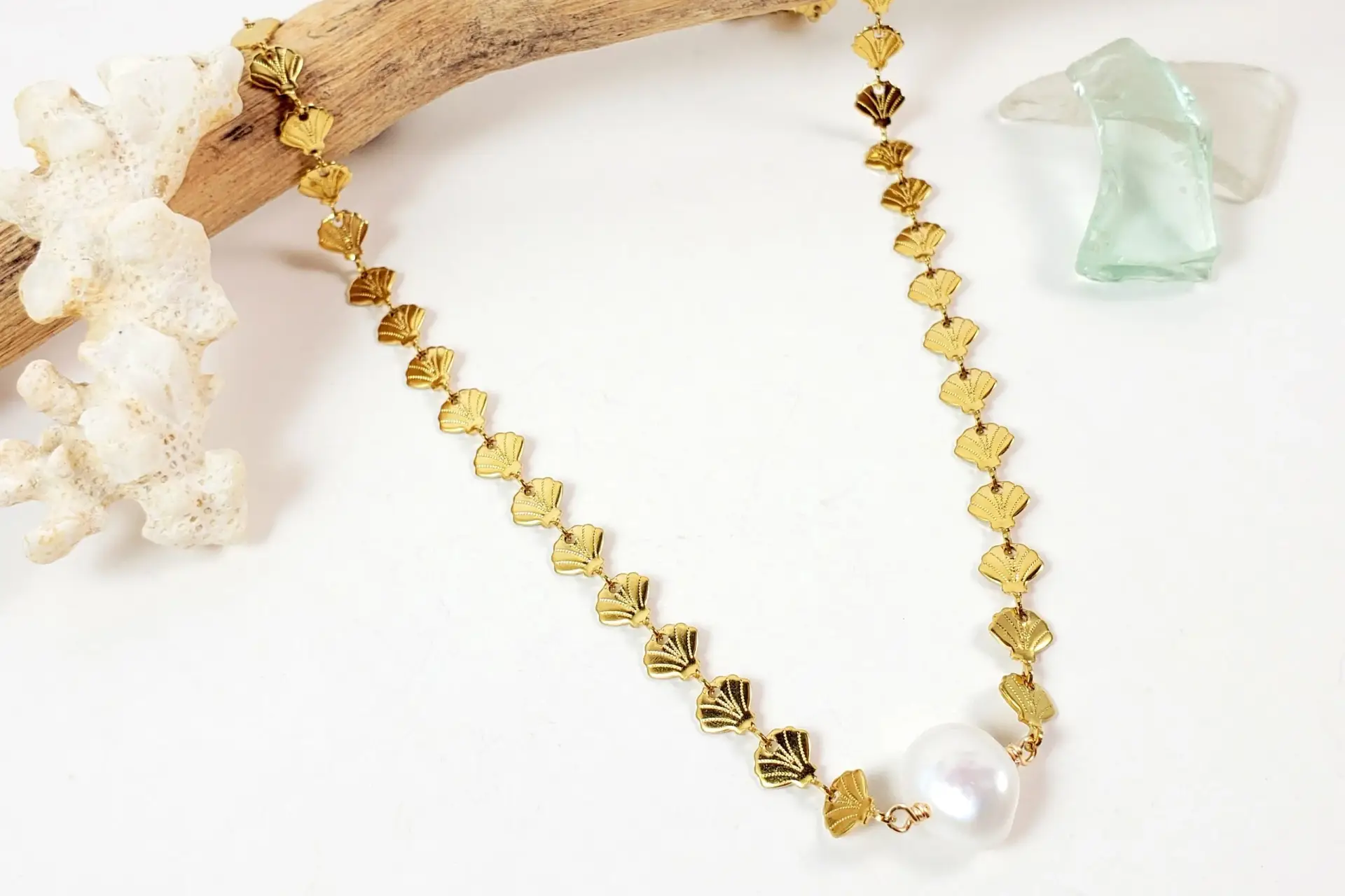 Shell chain and freshwater pearl earrings, necklace, and bracelet - Image 4