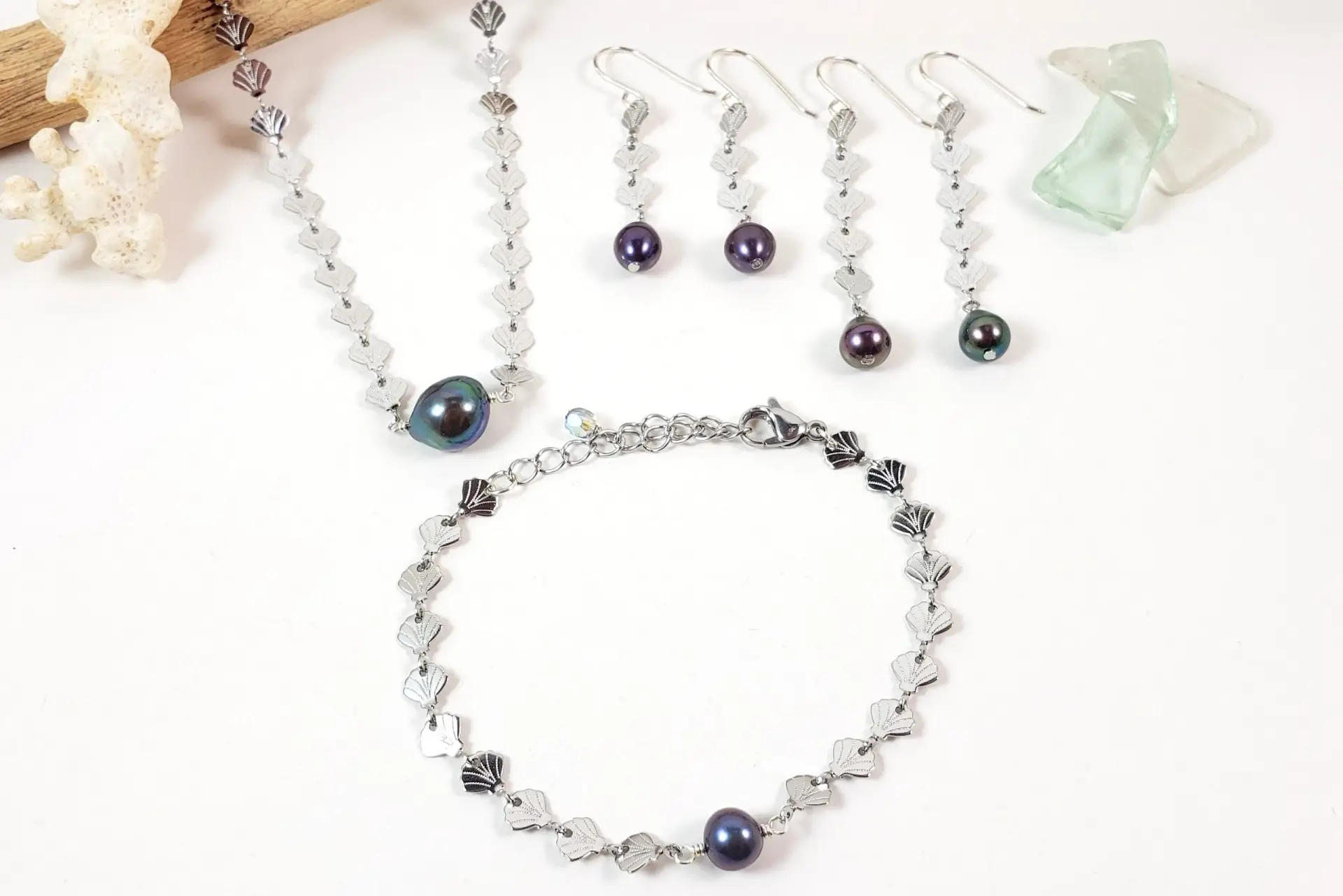 Shell chain and freshwater pearl earrings, necklace, and bracelet - Image 16