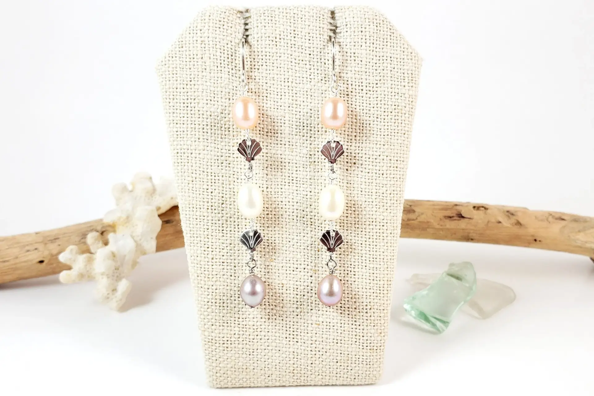 Shell chain and freshwater pearl earrings, necklace, and bracelet - Image 15
