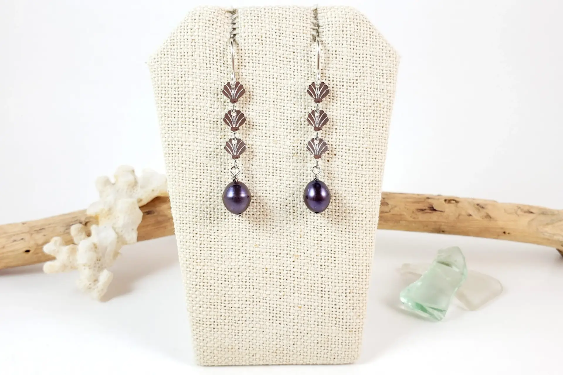 Shell chain and freshwater pearl earrings, necklace, and bracelet - Image 13