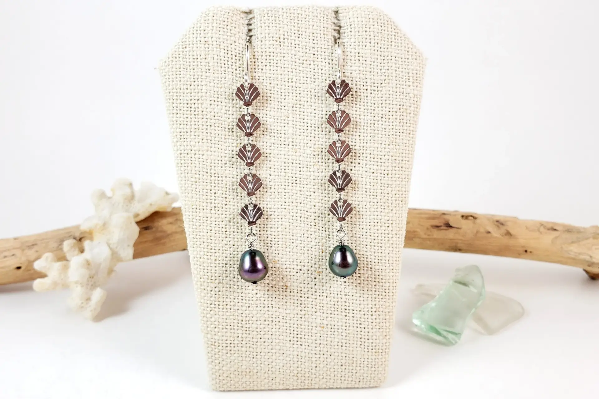Shell chain and freshwater pearl earrings, necklace, and bracelet - Image 11