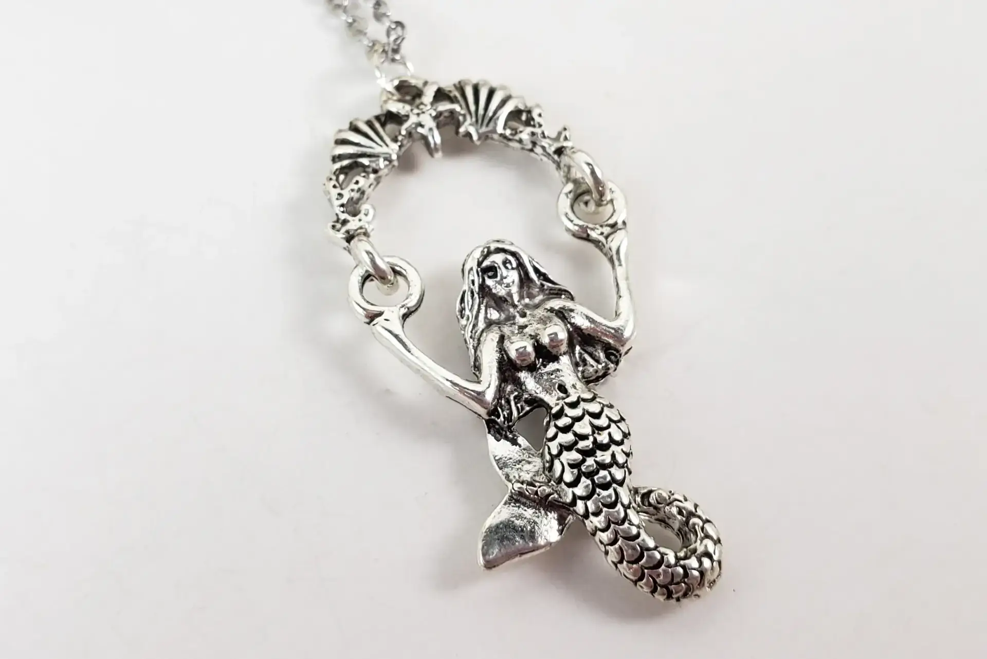 Swinging mermaid pyrite necklace - Image 3