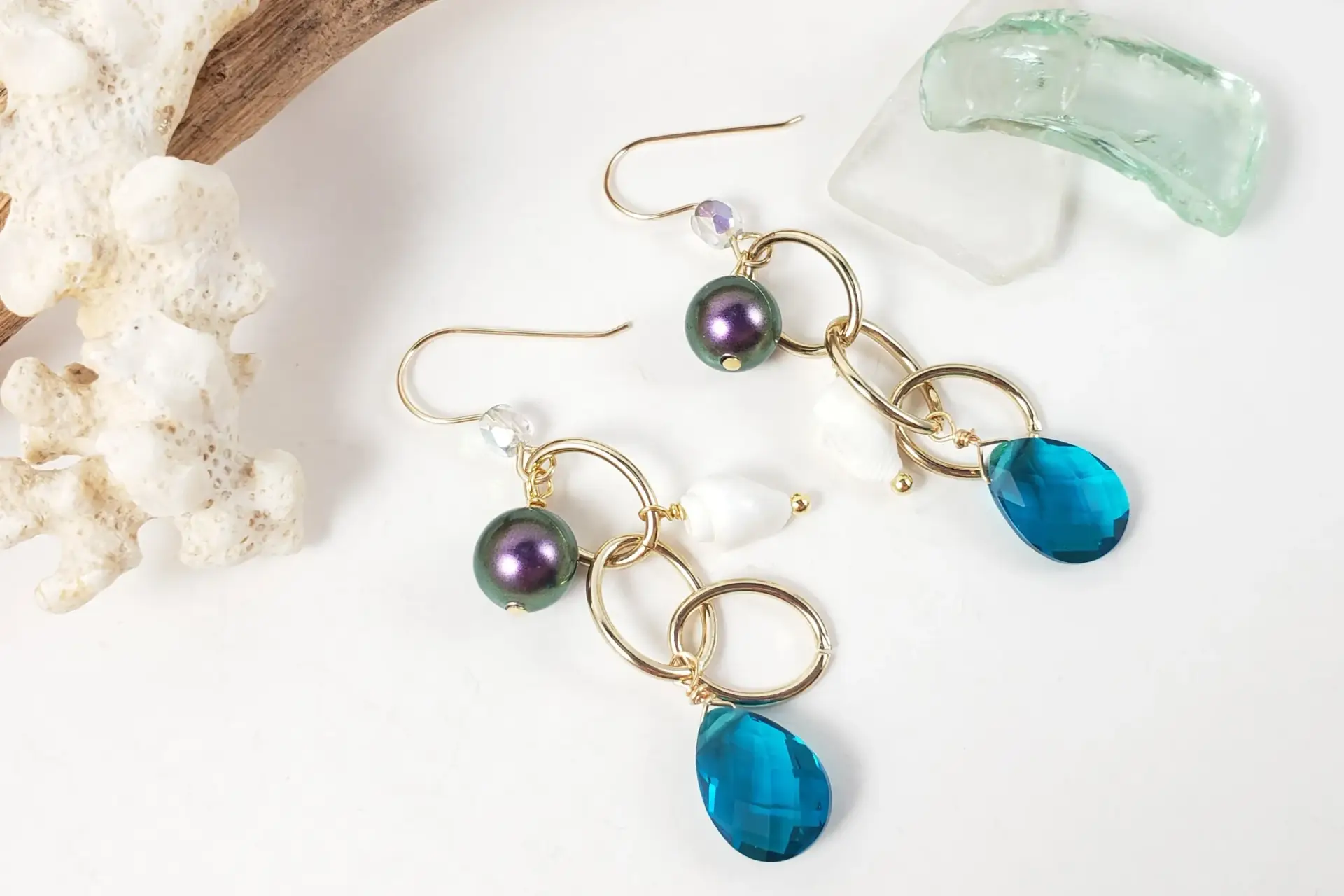 Teal crystal white shell iridescent pearl oval chain earrings - Image 7