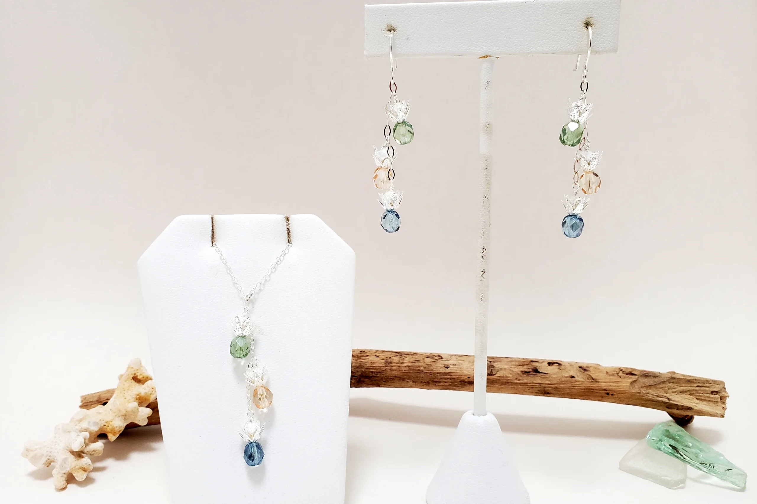 Triple pineapple earrings and necklace - Image 8