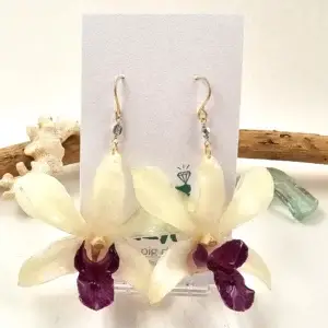 Orchid earrings-Pearl