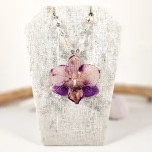 Orchid necklace-Iris