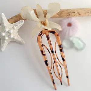 Orchid hairpick-Coco