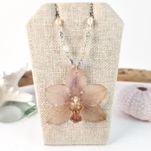 Orchid necklace-Petra
