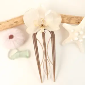 Orchid hairpick-Vanilla